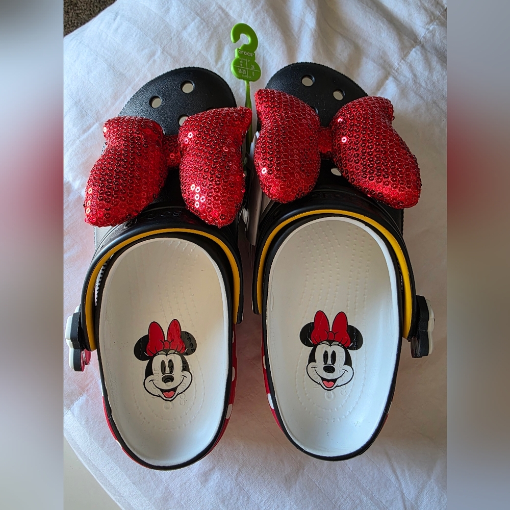 Mini Mouse Women's Black & Red Bow Crocs